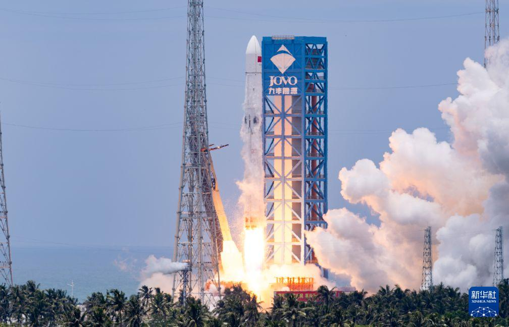 长征十号乙首飞“发射+回收”双成功,我国首次实现运载火箭可控回收 - 插图1 长征十号乙首飞“发射+回收”双成功,我国首次实现运载火箭可控回收 - 插图1
