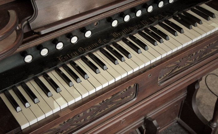 Soniccouture Estey Reed Organ v1.1.0 (KONTAKT) 簧风琴音源